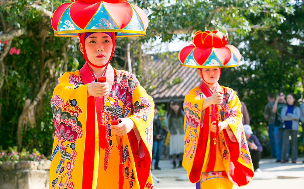 【琉球村】登録有形文化財 古民家一棟貸し切りプラン(芸能ショー観覧料金・お食事・飲み放題付き) 沖縄 古民家 有形文化財 有形文化財 食事 飲み放題 一棟 貸し切り 人気 おすすめ 伝統芸能 琉球 琉球村 ショー 観覧 写真撮影 体験 芸能 貸切ディナー 恩納村