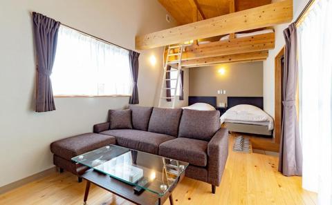 ホテルカラカウア コテージ ペア宿泊券 1泊（素泊まり）