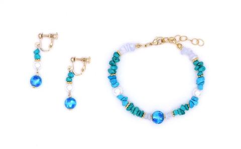 【ブレスレット＆イヤリング　ブルー】Mサイズ｜ホタルガラスと天然石のアクセサリーセット