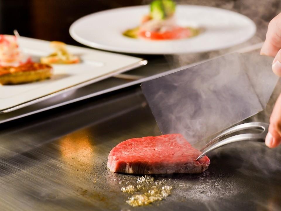 チケット 食事券 ホテルモントレ沖縄 ペアディナー券｜鉄板焼「神戸」【ホテル 食事 リゾート 恩納村 沖縄 券 人気 おすすめ 送料無料 AG014】