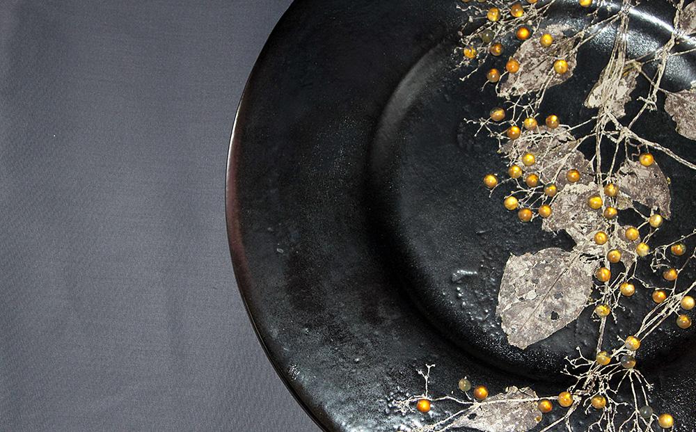 皿 つづるガラスアート 蔓（つる）の実 －SUMI－ 吉田栄美子 ｜ 特大大皿 × 1枚