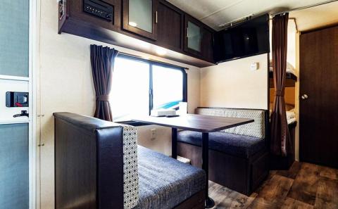 ホテルカラカウア トレーラハウス ペア宿泊券 1泊（素泊まり）