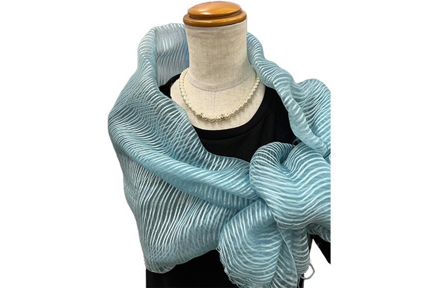 沖縄恩納村の青い海を感じて　生葉藍染め大判ストール　「珊瑚の海」