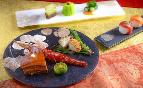 つづるガラスアート ゆうなの花－HAKU－「長皿」 吉田 栄美子 ｜ 1枚