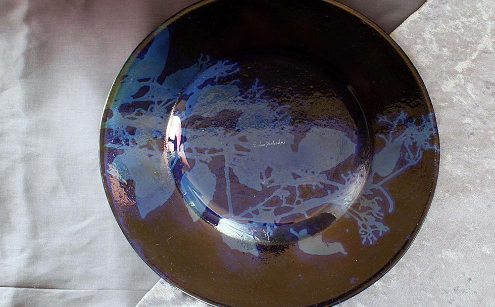 皿 つづるガラスアート 蔓（つる）の実 －SUMI－ 吉田栄美子 ｜ 特大大皿 × 1枚