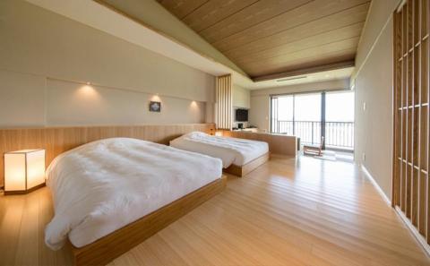 海の旅亭おきなわ名嘉真荘　3名様ご利用券（1泊2食付）オリジナルルーム