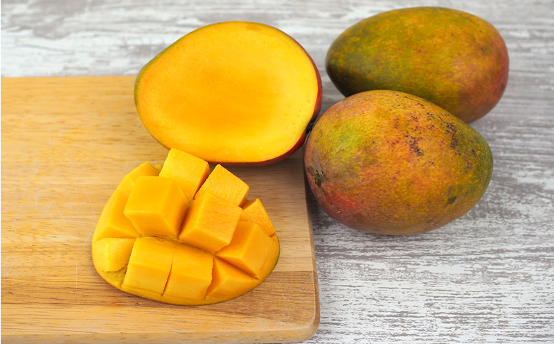 【2026年発送】家庭用　宜野座村産完熟マンゴー「マンゴーの丘」約1.5kg（良品） アーウィン 果物 甘い 夏 濃厚 ギフト Mango ランキング 完熟 お気に入り 収穫 人気 甘味 フルーツ 沖縄県 国産 食品 デザート 産地直送 送料無料