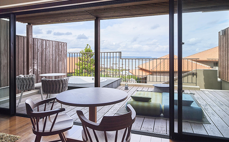 ふるさと納税宿泊ギフト券30000円 【THE HIRAMATSU HOTELS & RESORTS 宜野座】 ひらまつ ホテルブランド 滞在型リゾート コバルトブルー 亜熱帯グリーン 朝日 自然 美食 居心地 マリンスポーツ 沖縄の海 旅行 記念日 贅沢 リゾートホテル 特別な くつろぎ 人気 至福 楽しみ