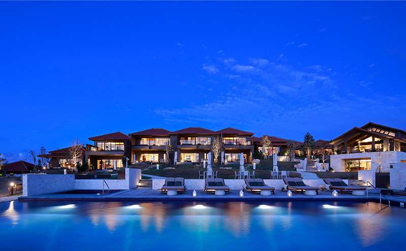 ふるさと納税宿泊ギフト券50000円×5枚セット【THE HIRAMATSU HOTELS & RESORTS 宜野座】 ひらまつ ホテルブランド 滞在型リゾート コバルトブルー 亜熱帯グリーン 朝日 自然 美食 居心地 マリンスポーツ 沖縄の海 旅行 記念日 贅沢 リゾートホテル 特別な くつろぎ 人気 至福 楽しみ