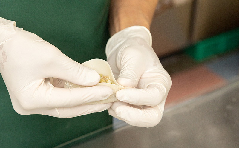 手包み！　アグー豚ぎょうざ　餃三郎　６０個