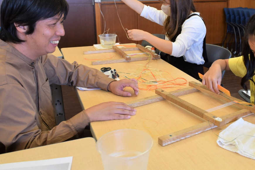 手織り 体験チケット 1名様分 ハイビスカスから作る自然布 [ヨーナナ 沖縄県 伊江村 ie47bde340000] 織物 染め 繊維 麻 綿 布 芭蕉布