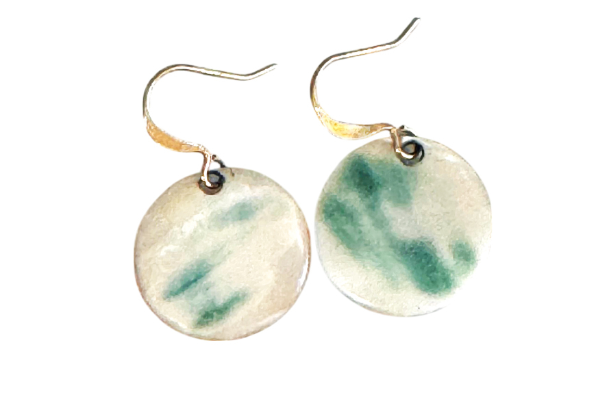 ピアス 夜光貝のピアス 丸 小 [マリンハウスIEアイランド 沖縄県 伊江村 ie47bde370003] アクセサリー ジュエリー アクセ 両耳用ピアス 片耳用ピアス