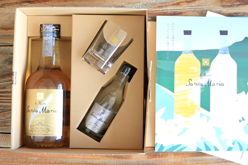 ラム酒 飲み比べ イエラムサンタマリア ゴールド 300ml クリスタル 50ml ショットグラス 1個 [伊江島物産センター 沖縄県 伊江村 ie47bde210005] 沖縄産 サトウキビ 香り クラフト コク 国産 カクテル モヒート ハイボール