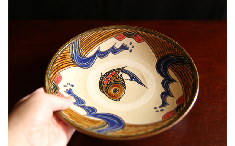 陶芸工房ふじ】7寸皿（波魚）重ね焼き: 読谷村ANAのふるさと