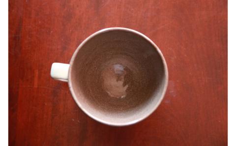 ＜南陶窯＞三つ足カフェオレボウル【青・ドット】 ☆ 読谷村 やちむん 陶器 焼き物 コップ 沖縄 柄違い有 コバルト うちなーすぐりむん カワイイ 久場政一 手作り 人気商品 ぽってり プレゼントに 伝統工芸品 お祝いに オススメ