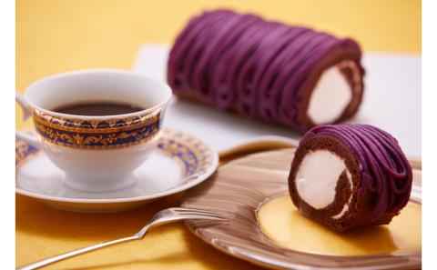 【御菓子御殿】県産紅いもをたっぷり絞った＜紅いもロール12cm＞3本セット 〇 冷凍発送 沖縄 読谷村産 セット商品 読谷本店 スポンジ生地 クリーム 紅いも 人気商品 名護店 国際通り店 恩納店