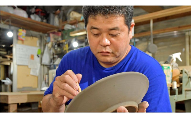 【仲間陶房】アルベルト城間×仲間功コラボ　ケロ（イッチン）