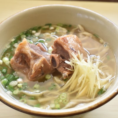 【郷土の伝統の味】自家製麺　沖縄そばミックス4食セット(三枚肉かまぼこ2食+本ソーキ2食)【配送不可地域：離島】