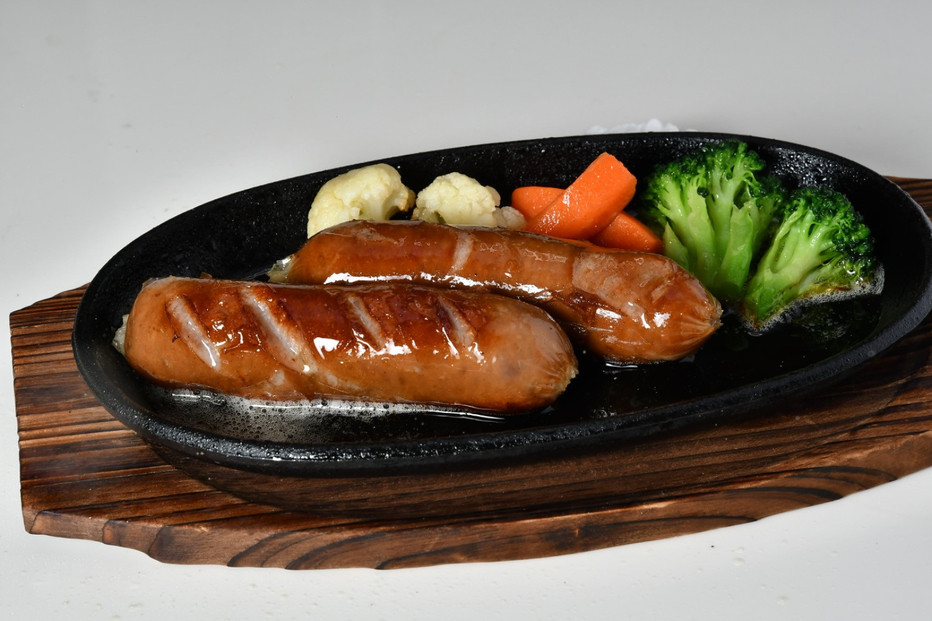 【KINJO BEEF】石垣牛お試しセット（ハンバーグ2個・フランク4本＜2パック＞） | ハンバーグ フランクフルト お試し 肉 石垣牛 牛肉 牛 沖縄 北谷 石垣島 ちゃたん おかず 惣菜 冷凍