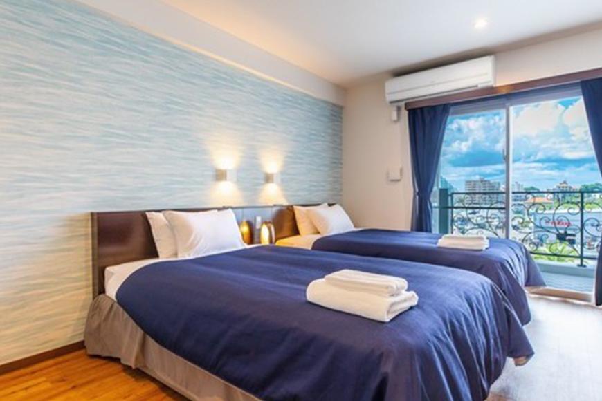 【ふるさと納税】【ココシャスモンパ】スーペリアルーム１泊素泊まりペア宿泊券 | 沖縄 旅行 クーポン ホテル 体験 トラベル 人気 おすすめ リゾート チケット 北谷 ちゃたん おすすめ 送料