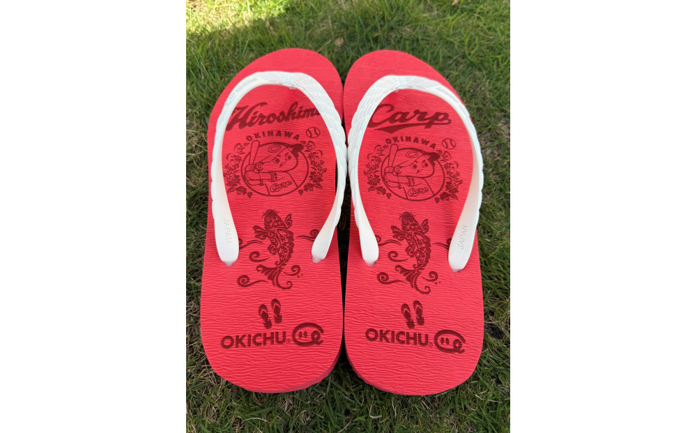 【26cm】プロ野球コラボ島ぞうり（広島カープ） |  沖縄 プロ野球 広島カープ 広島 カープ 島ぞうり 旅行 美浜 トラベル キャンプ 人気 おすすめ 北谷 ちゃたん おすすめ