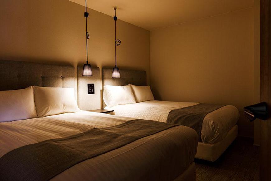 【ふるさと納税】◆BLUE STEAK WONDER CHATAN◆エグゼクティブ・ペントハウス　1泊朝食付 ご宿泊券（1～4名様）