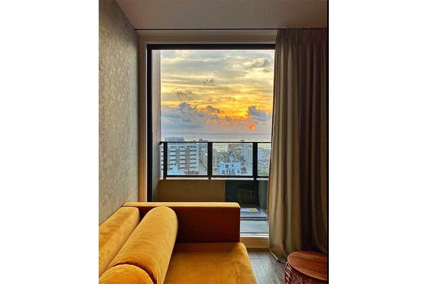 【ふるさと納税】◆BLUE STEAK WONDER CHATAN◆エグゼクティブ・ペントハウス　2泊朝食付 ご宿泊券（1～4名様） | 沖縄 旅行 クーポン ホテル 体験 トラベル 人気 おすすめ リゾート チケット 北谷 ちゃたん おすすめ 送料