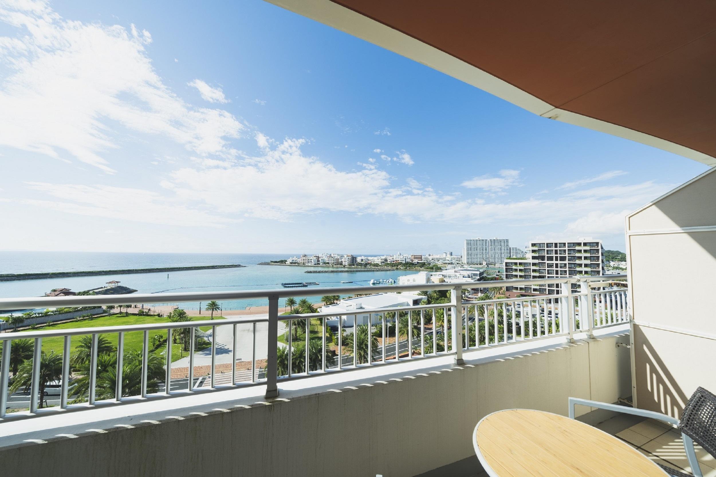 【ふるさと納税】【ヒルトン沖縄北谷リゾート】オーシャンビュールーム1泊朝食付きペア宿泊券