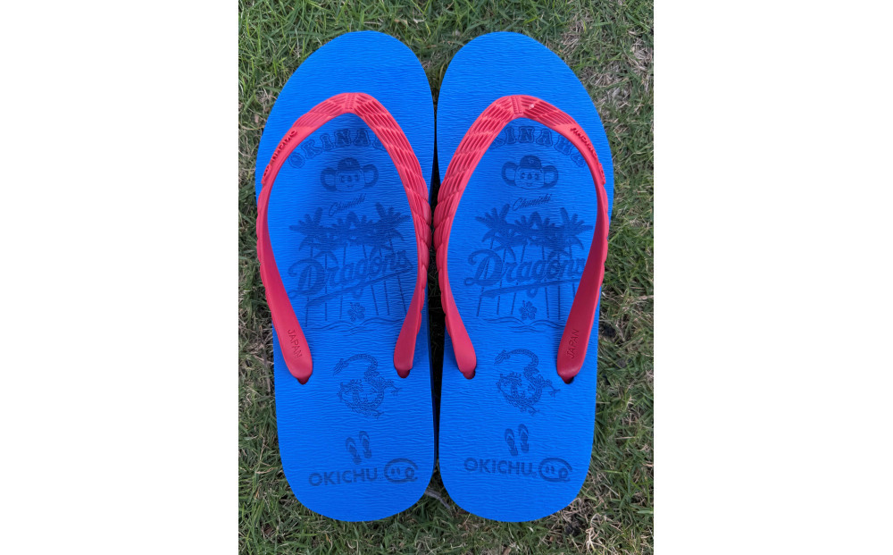 【24cm】プロ野球コラボ島ぞうり(中日ドラゴンズ)  | 沖縄 プロ野球 中日 中日ドラゴンズ ドラゴンズ 島ぞうり 旅行 美浜 トラベル キャンプ 人気 おすすめ 北谷 ちゃたん おすすめ