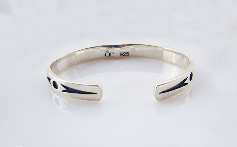 長七屋のケラマブルーバングル／Silver925【GT-G-01】ー販売証明書付きー バングル 慶良間 ブルー おしゃれ プレゼント アクセサリー オリジナル パッケージ 証明書付き きれい フォーマル カジュアル ガラス シルバー メンズ レディース シルバー 海 沖縄 送料無料