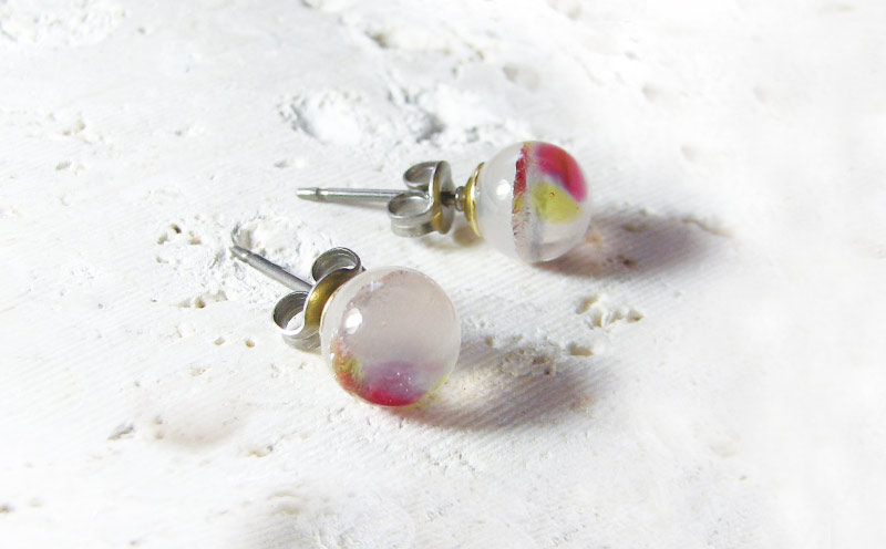 長七屋の月桃ピアス【GeP-1】ー販売証明書付きー ピアス おしゃれ プレゼント ギフト アクセサリー ジュエリー オリジナル パッケージ 証明書付き きれい 耐熱 フォーマル カジュアル ガラス チタン かわいい 女性 贈り物 おきなわ 送料無料