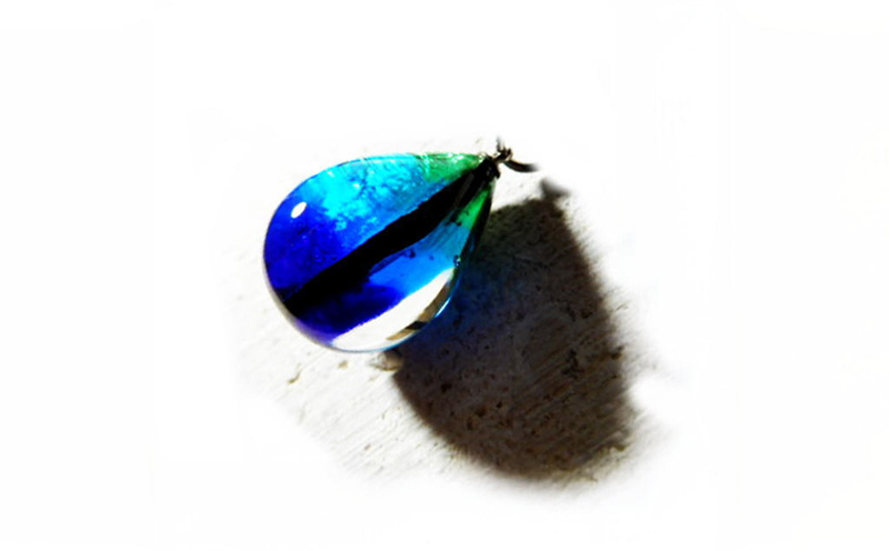 長七屋のケラマブルーネックレス【KNH-7】ー販売証明書付きー ネックレス 慶良間 ブルー おしゃれ プレゼント アクセサリー ジュエリー オリジナル パッケージ 証明書付き きれい 耐熱 フォーマル カジュアル ガラス ロジウムメッキ 海 沖縄 おきなわ 送料無料