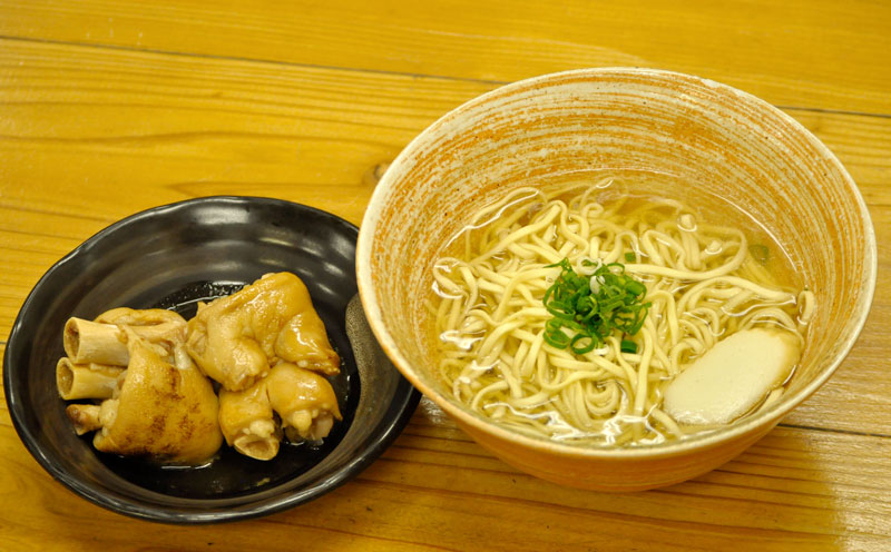 玉家の沖縄そば（ソーキ・三枚肉・テビチ）詰合せ（8食セット） 沖縄そば ソーキそば 三枚肉そば ミックス 生麵 ソーキ テビチ 玉家 沖縄そば王 受賞 人気 そば 大満足 8食 詰め合わせ セット 当地グルメ 郷土料理 沖縄県 北中城村