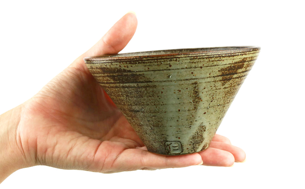 【仁 陶器工房】さんかく鉢（大）ペア やちむん ヤチムン 陶器 手作り 小鉢 鉢 三角鉢 2個 セット 器 焼物 伝統 工芸 食器 うつわ シンプル 毎日使い 普段使い 沖縄 北中城