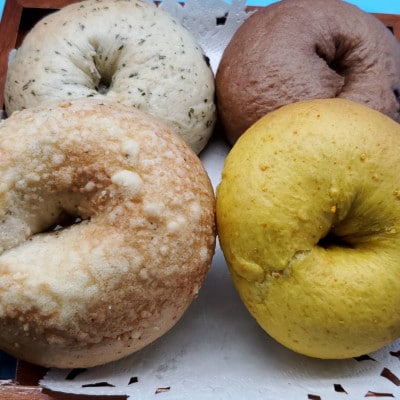 沖縄の食材を使用した「もちもちベーグル」バラエティ10個セット【配送不可地域：離島】