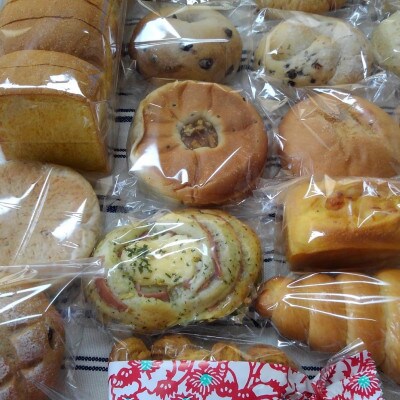 沖縄のおいしさを詰め込んだ「パン・スイーツセット」【配送不可地域：離島】