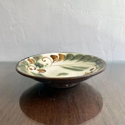 やちむん 唐草紋様 7寸皿(染付)緑