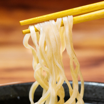 【細生麺の沖縄そば】ちょーでーぐぁ 特製本ソーキ入り 3食セット【配送不可地域：離島】