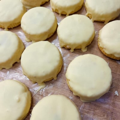 レモンをたっぷり使用したレモンケーキ15個入り【配送不可地域：離島】