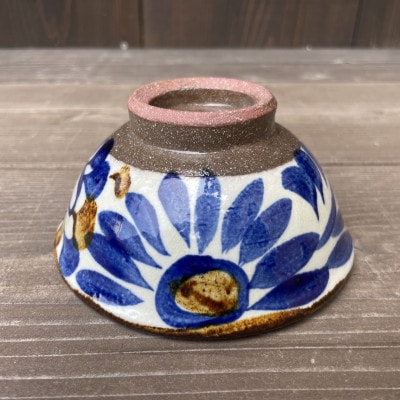 やちむん 唐草紋様 茶碗 マカイ(染付)青