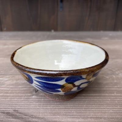 やちむん 唐草紋様 茶碗 マカイ(染付)青