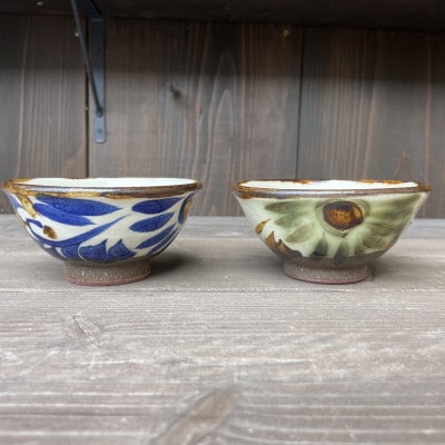 やちむん 唐草紋様 夫婦茶碗 マカイ(染付)青/緑