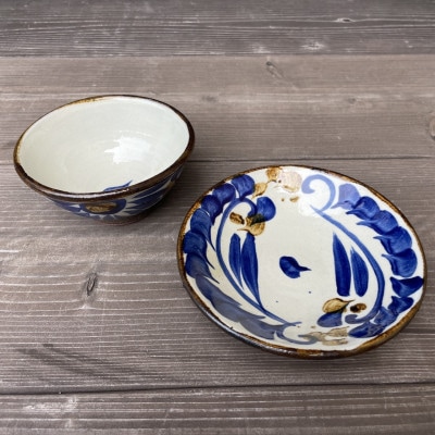 やちむん 唐草紋様(染付)青 2点セット〈5寸皿・茶碗〉
