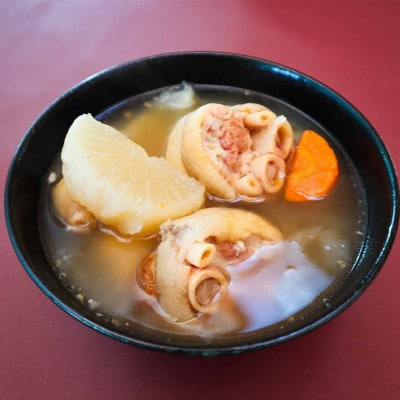 【沖縄の郷土料理】地元で愛される呉屋ストアーのてびち汁 30人前(1人前450g)【配送不可地域：離島】