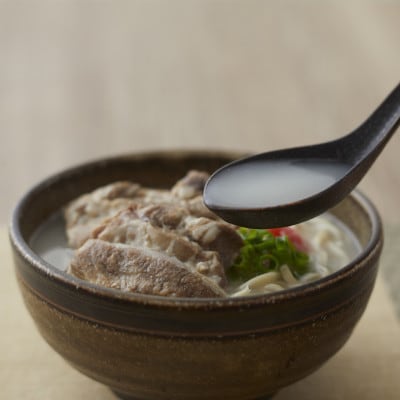 【沖縄そば金太郎】豚骨ベースの軟骨ソーキそば 4食セット【配送不可地域：離島】