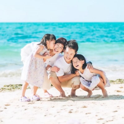 【沖縄旅行の思い出に】家族写真・誕生日・記念日フォトプラン(撮影1時間/80カット以上データ納品)
