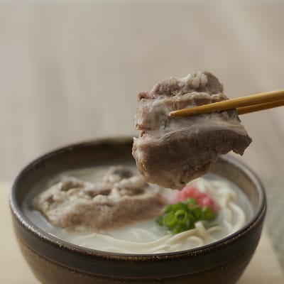 【沖縄そば金太郎】軟骨ソーキそば 8食セット(とんこつ4食・かつお4食)【配送不可地域：離島】