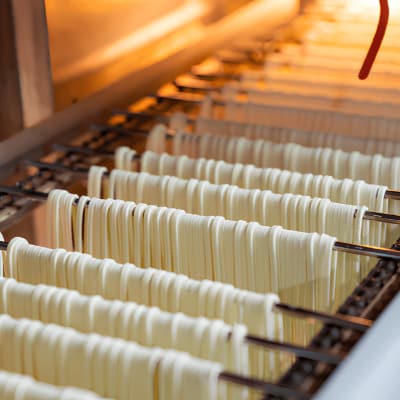 【昭和22年創業 沖縄そばの老舗 アワセそば】沖縄ソーキそば 生麺 2食セット