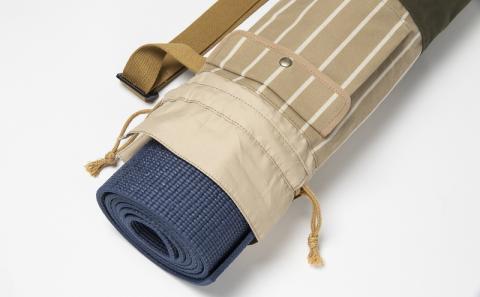 「琉球帆布」ヨガマットケースB（グリーン）- ヨガ マットケース 収納 帆布 手づくり ハンドメイド 軽い 丈夫 布 人気 ツートンカラー おしゃれ ポケット付き 高級感 ベルト 調整可能 琉球帆布 手仕事 伝統技術 沖縄県 八重瀬町【価格改定】