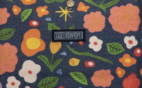 「琉球帆布」お散歩バッグ （mirei） - 帆布 布 トート トートバッグ 人気 デザイナー イラストレーター mirei 大城美玲 おしゃれ レディース ファッション お出かけ かばん 鞄 手仕事 手づくり ハンドメイド 琉球帆布 伝統技術 沖縄県 八重瀬町【価格改定】